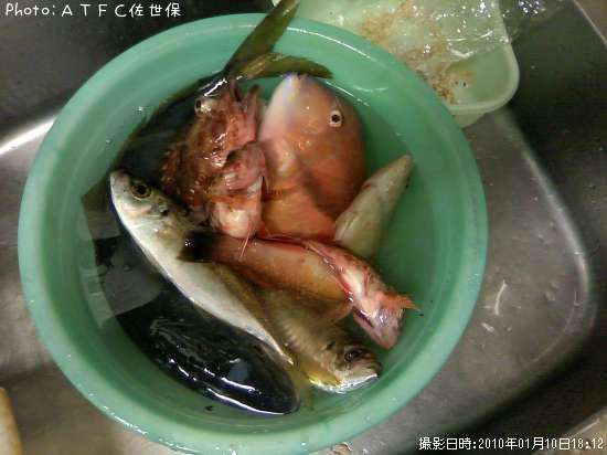 �䥺��¾